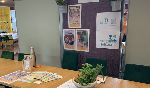 Ausstellungswand unseres Gutes Isarland e.V.